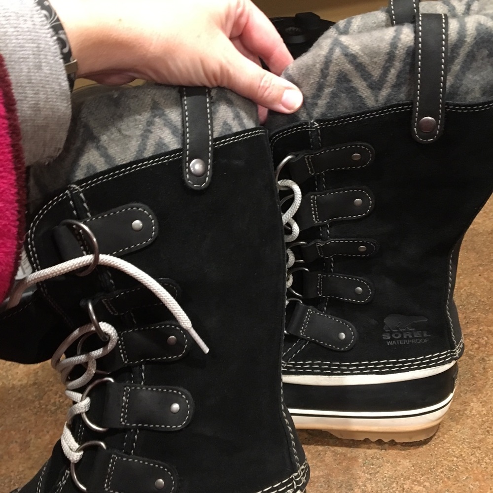 Sorel Joan of Arctic snow boots black chevron sz 9